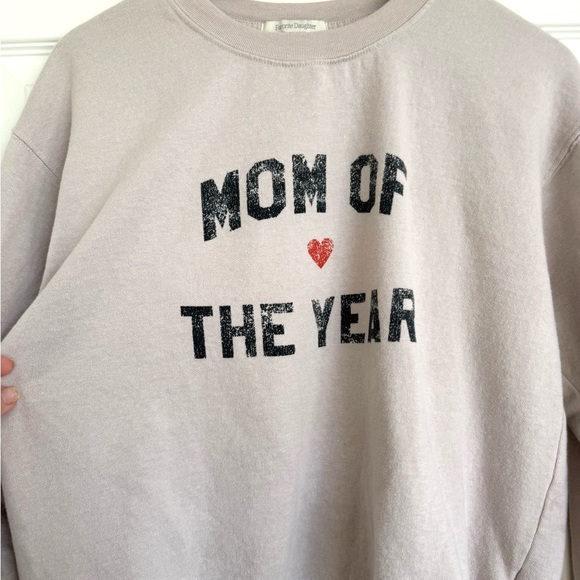 Favorite Daughter Cream Crew Sweater - Mom of the Year M - Picture 7 of 8